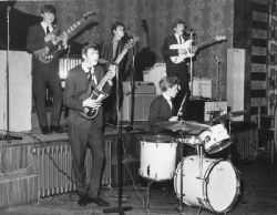 meteors_on_stage_350